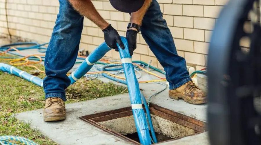 What are Trenchless Pipe Repairs and How Can They Make Sewer Repair Easier? - The Bosworth Company